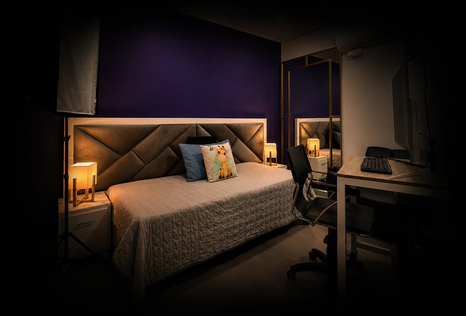 Room privado de NOVA Studios en Bucaramanga con iluminación cálida